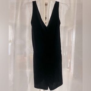 Open cross back jumper with pockets